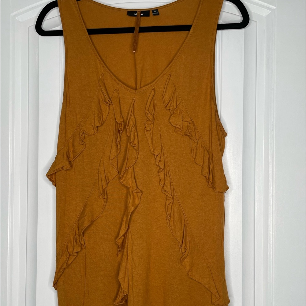 Apt 9 Sleeveless top with ruffles SZ XL